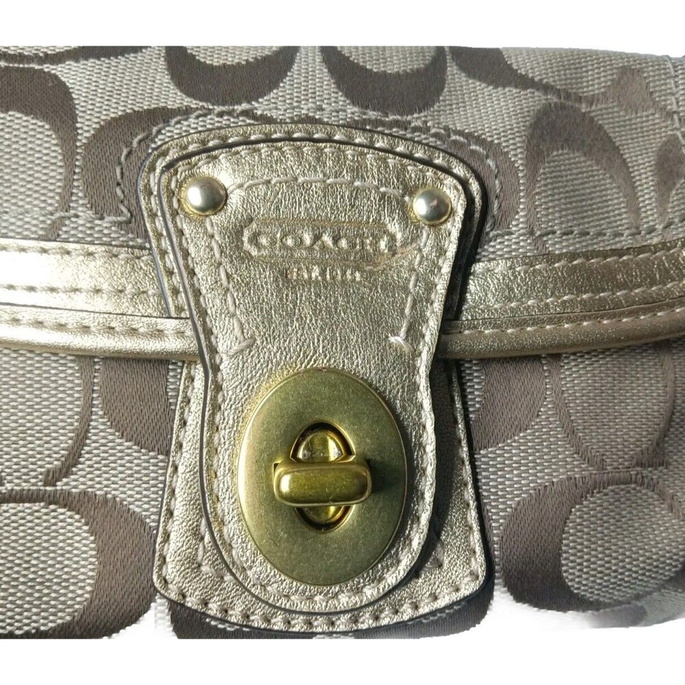 Vintage Coach Signature C Leather Trim Wristlet Khaki & Gold Turnlock - Picture 6 of 7